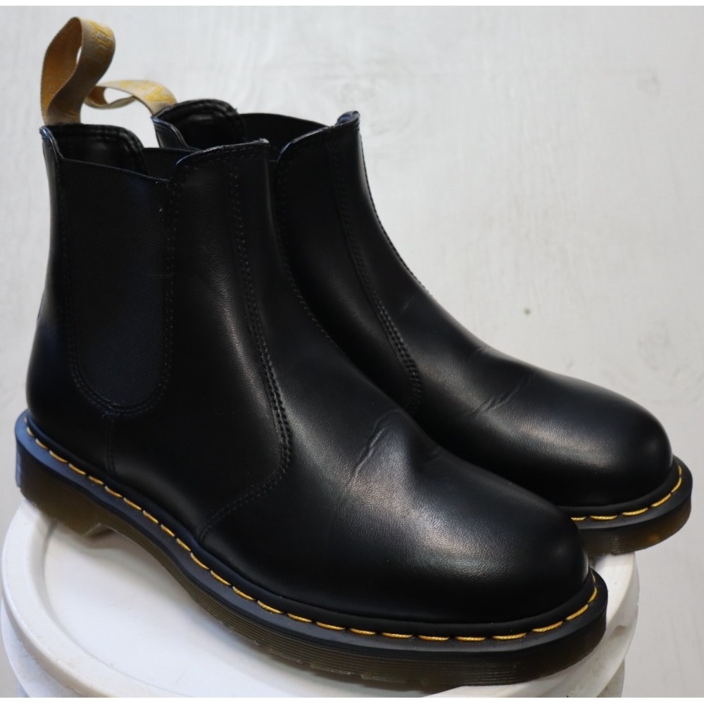 Dr. Martens Vegan 2976 Black Platform Boots Shoes Mens 11 Womens 12 Chelsea